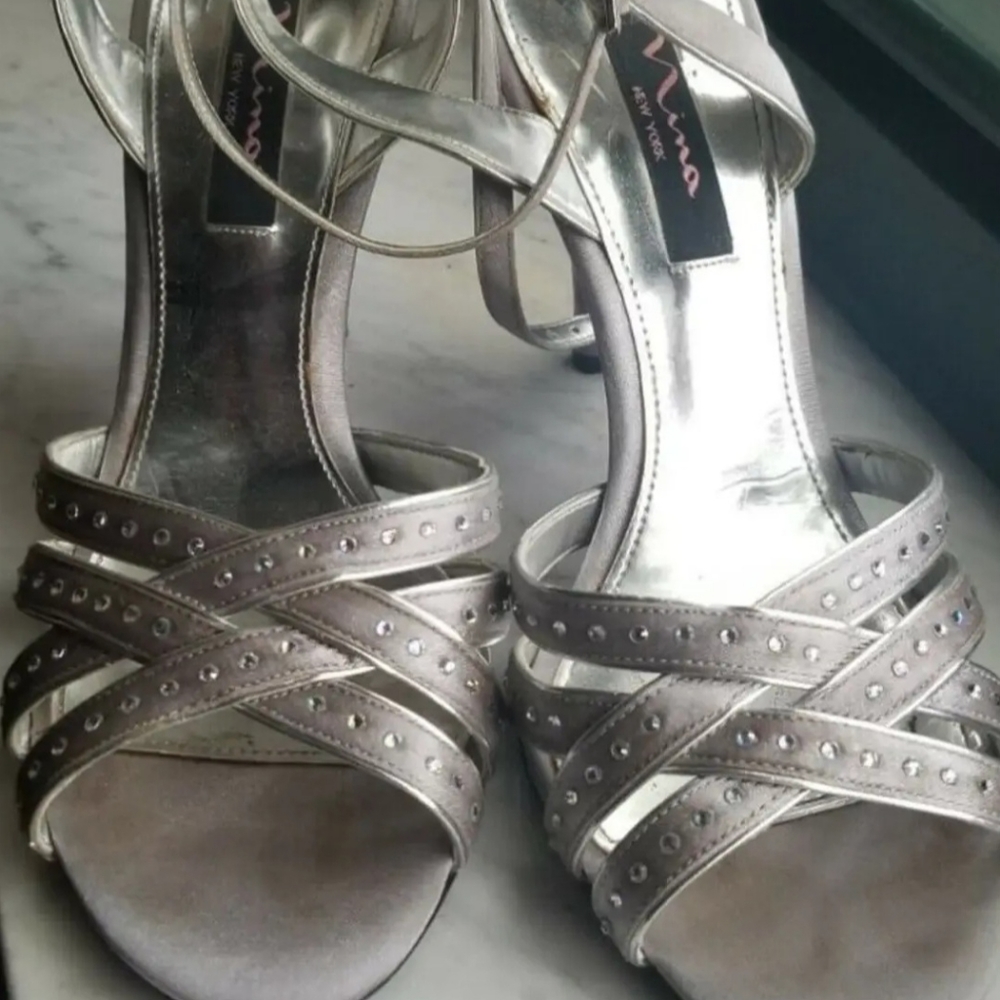Good: Nina Heels